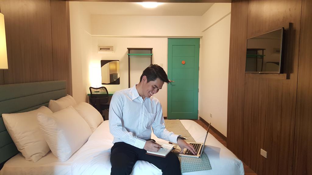 H Hotels - Metro North Uno Quezon City Eksteriør billede